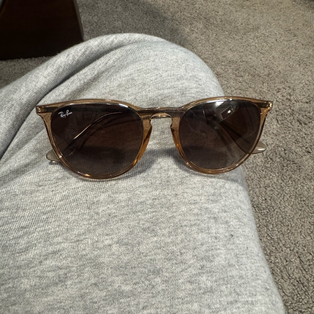 Ray-Ban Erika peach sunglasses - Picture 4 of 4